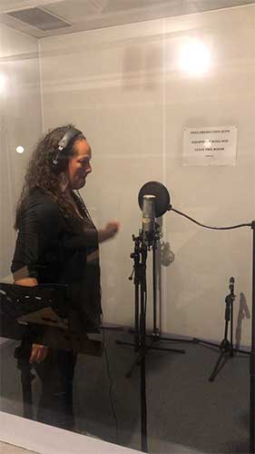 Hineraukatauri recording in studio